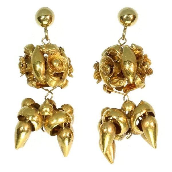 Antique flowery chandelier earrings 18kt gold